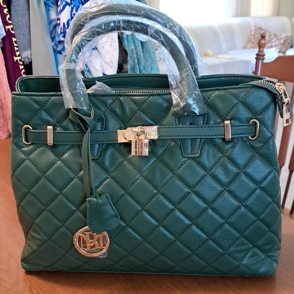 Studio Badgley Mischka Elegant Green Quilted Handbag, Lock With Key